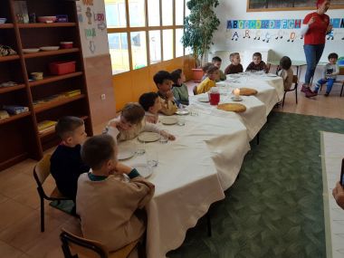 Otvori galeriju veliki-cetvrtak-vrtic-sveta-mala-terezija_21.jpg