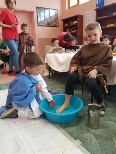 Otvori galeriju veliki-cetvrtak-vrtic-sveta-mala-terezija_22.jpg