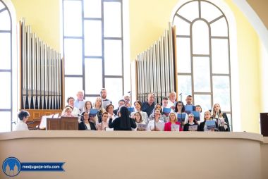 Otvori galeriju krizma-medugorje_5.jpg