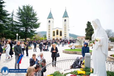 Otvori galeriju velika-subota-i-uskrs_9.jpg