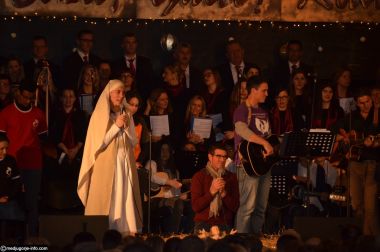Otvori galeriju bozicni-koncert_18.JPG
