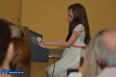 Otvori galeriju Glazbeni-koncert-djece-i-mladih-iz-zupe-Medugorje_07.JPG