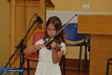 Otvori galeriju Glazbeni-koncert-djece-i-mladih-iz-zupe-Medugorje_17.JPG