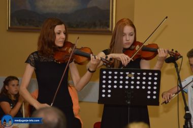 Otvori galeriju Glazbeni-koncert-djece-i-mladih-iz-zupe-Medugorje_20.JPG