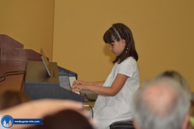 Otvori galeriju Glazbeni-koncert-djece-i-mladih-iz-zupe-Medugorje_24.JPG