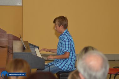 Otvori galeriju Glazbeni-koncert-djece-i-mladih-iz-zupe-Medugorje_26.JPG