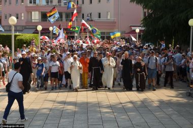 Otvori galeriju hodnja-mira-humac-medugorje_04.JPG