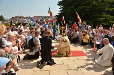 Otvori galeriju hodnja-mira-humac-medugorje_06.JPG