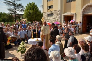 Otvori galeriju hodnja-mira-humac-medugorje_11.JPG