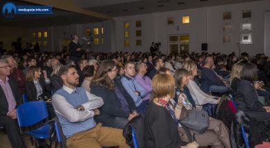 Otvori galeriju 20-rodendan-radiopostaje-mir-medugorje_13.jpg
