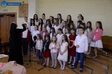 Otvori galeriju prva-sveta-pricest-u-medugorju_14.JPG