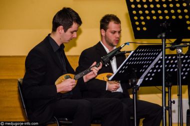 Otvori galeriju koncert-komornog-tamburaskog-ansambla-uaos-a_6.jpg
