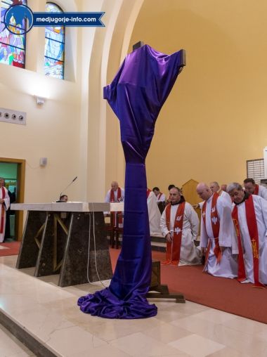 Otvori galeriju veliki-petak-u-medugorju_10.jpg
