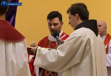 Otvori galeriju veliki-petak-u-medugorju_30.jpg