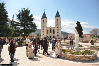 Otvori galeriju Uskrs-u-medugorju_09.JPG
