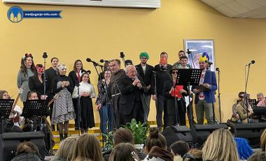 Otvori galeriju medugorje-koncert-maskare-2022.jpg