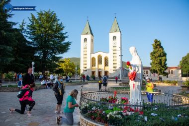 Otvori galeriju velika-gospa-u-medjugorju_6.jpg