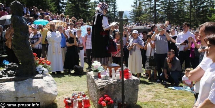 Tisuće vjernika na Kedžari proslavilo Divin dan