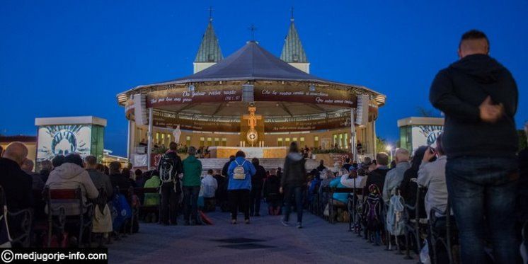 L’Adorazione a Gesù nel Santissimo Sacramento dell’Altare