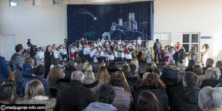 Božićna priredba djece iz vrtića „Sv. Mala Terezija“