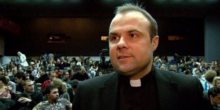 Don Damir Stojić: Najmračniji krugovi pakla su rezervirani za one koji u vremenima moralne krize ostanu neutralni i suzdržani