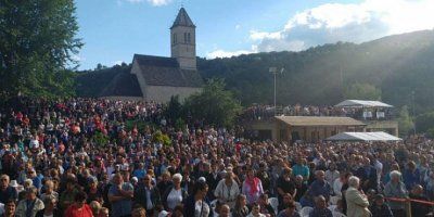 Kardinal Puljić predslavio bolesničku misu u Podmilačju