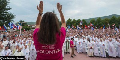 Giovani volontari di Medjugorje al servizio di giovani di tutto il mondo