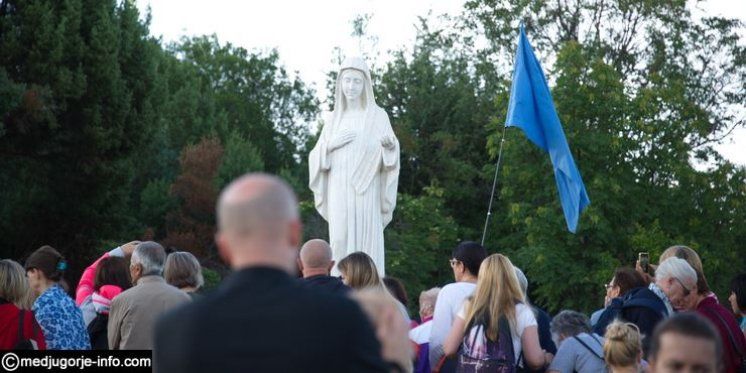 Molitva krunice s Ivanom Dragičevićem