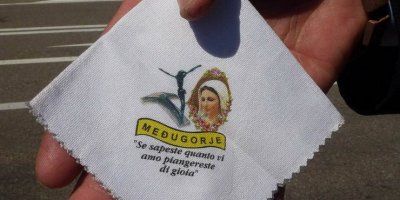 Il Miracolo del fazzoletto venuto da Medjugorje