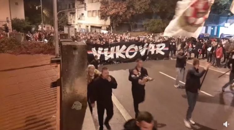 Pogledajte veličanstveni mimohod kojim je Torcida odala počast žrtvama Vukovara i Škabrnje