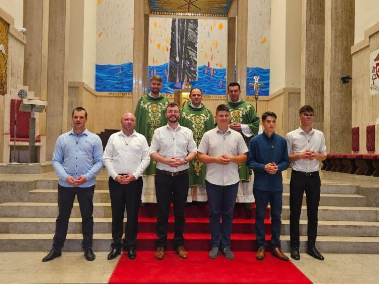 Šestorica novih postulanata na Svetom Duhu u Zagrebu
