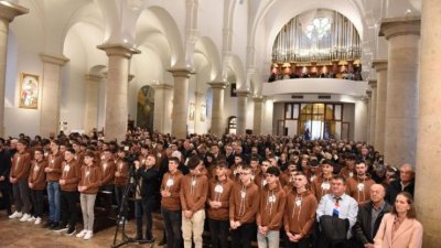 Obilježena 80. obljetnica ubojstva hercegovačkih franjevaca, mjesnom biskupu predan dokument „Sluga Božji fra Andrija Topić i 49 braće“