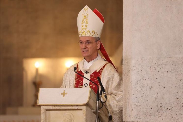 Nadbiskup Kutleša prigodom proslave Dana državnosti: Crkva nije u službi politike