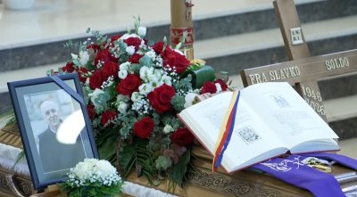 Emotivna propovijed provincijala Joze Grbeša na posljednjem ispraćaju fra Slavka Solde
