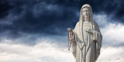 Mjesec Listopad je mjesec posvećen Bl. Dj. Mariji od Krunice iliti Ružarija