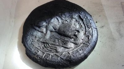 Turska: Pronađen oko 1.300 godina star kruh za pričest s likom Isusa Krista