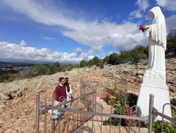 bracni-par-putovanje-medjugorje.jpg