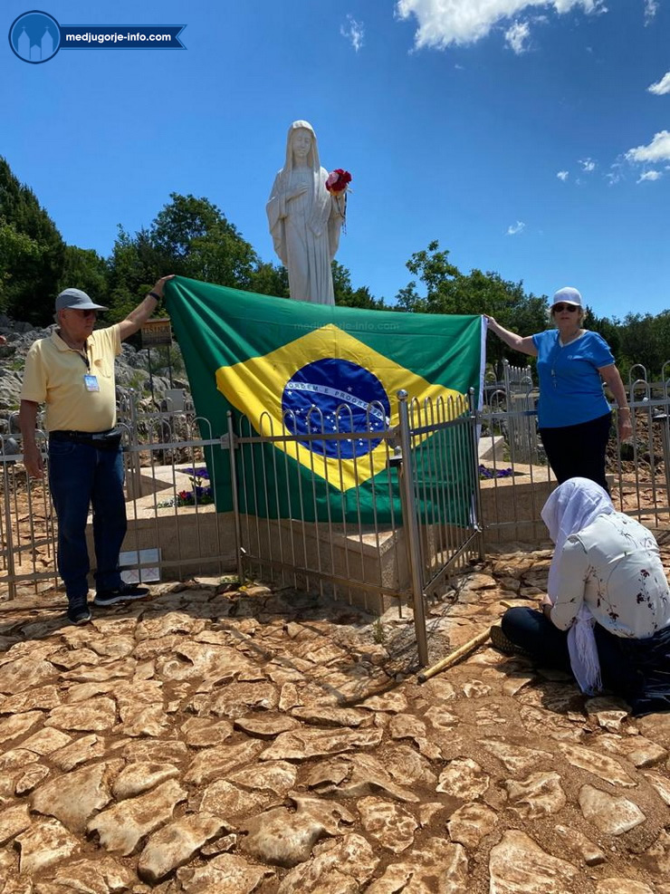 hodocasnici-iz-brazila-u-medugorju.jpg